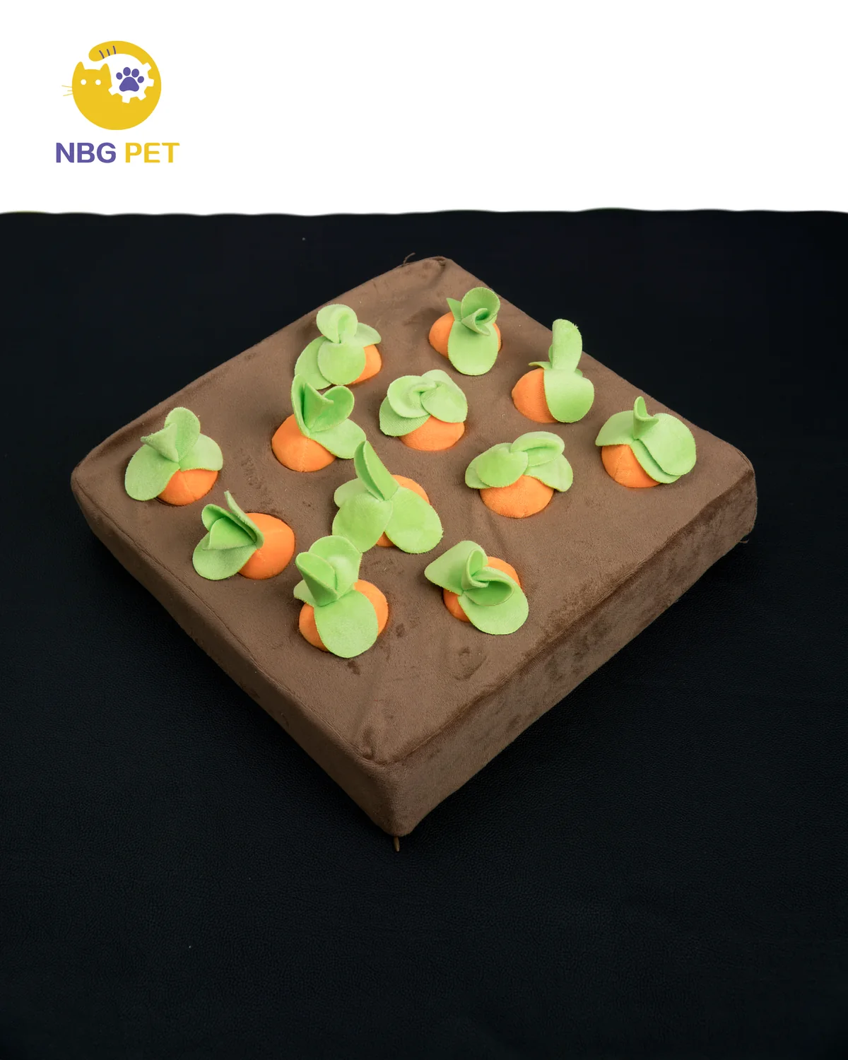Front product view of the carrot pull-and-play mat
